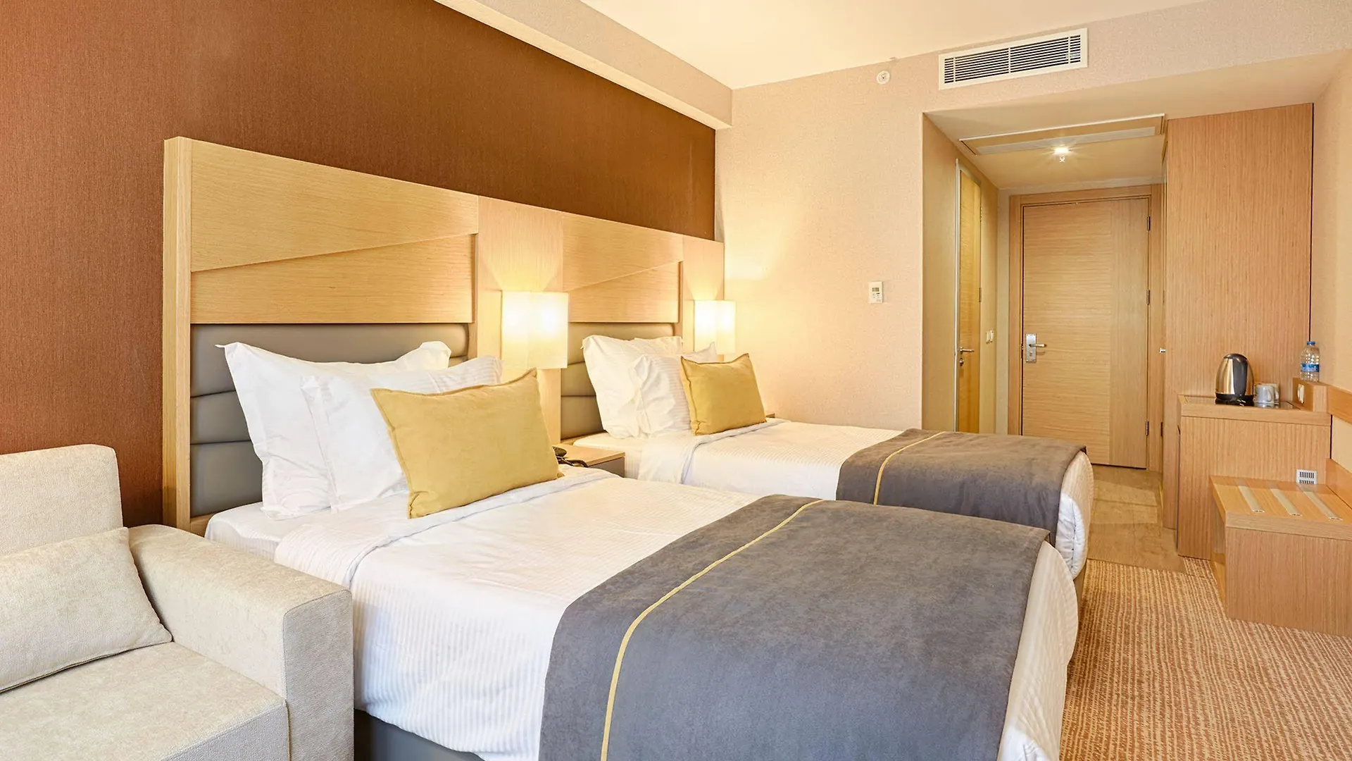 Kordon Hotel Cankaya İzmir 4*,